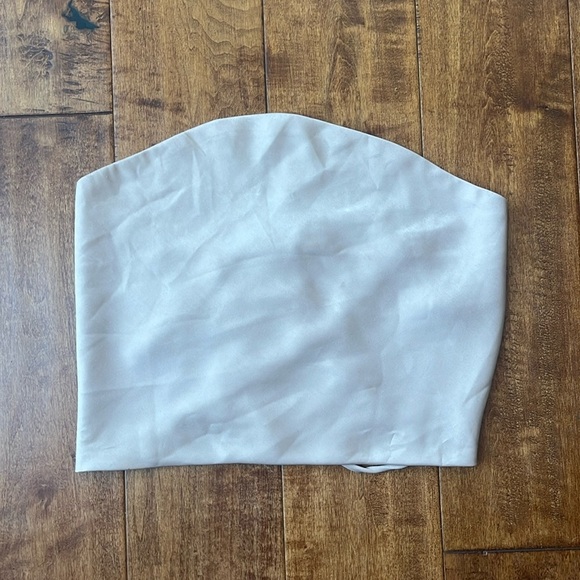 2bella Sausalito Drape Neck Tie Back Satin Tan Cropped Top Size L - Picture 2 of 6